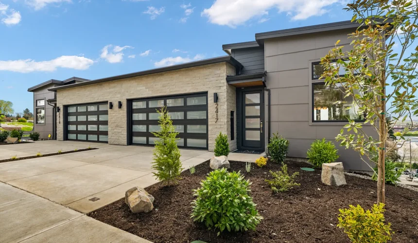 02_02_2417_E_6th_St002_mls1