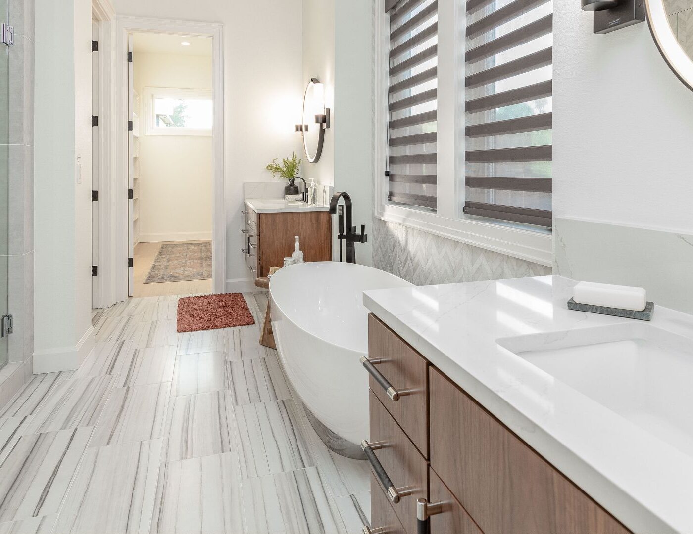 Stylish Bathroom Vanity Interior