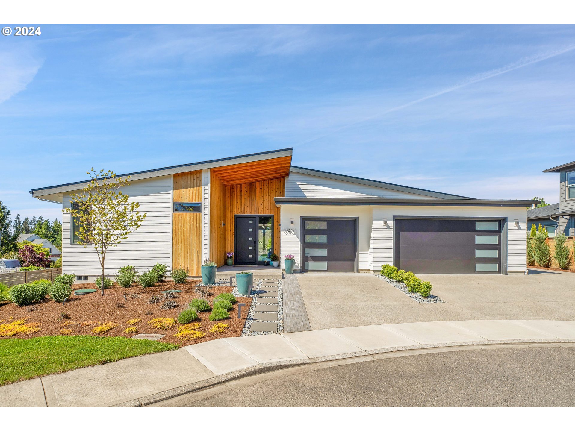 Modern Front Elevation Home Design