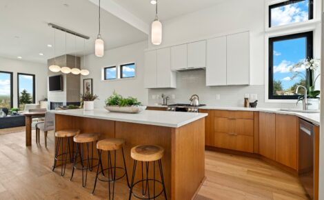 08_08_2417_E_6th_St008_mls1