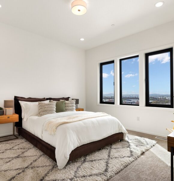 42_42_2417_E_6th_St042_mls1